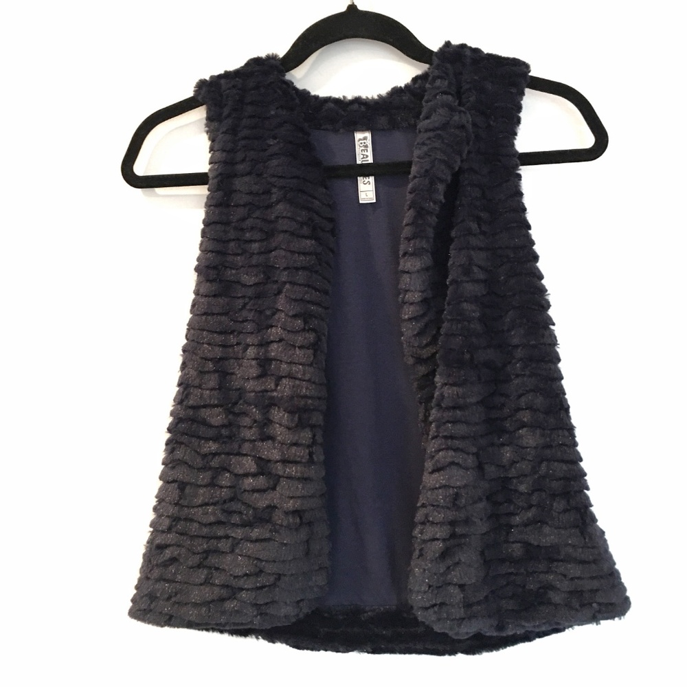 [BEAUTIES] Kid's super soft vegan fur vest size L